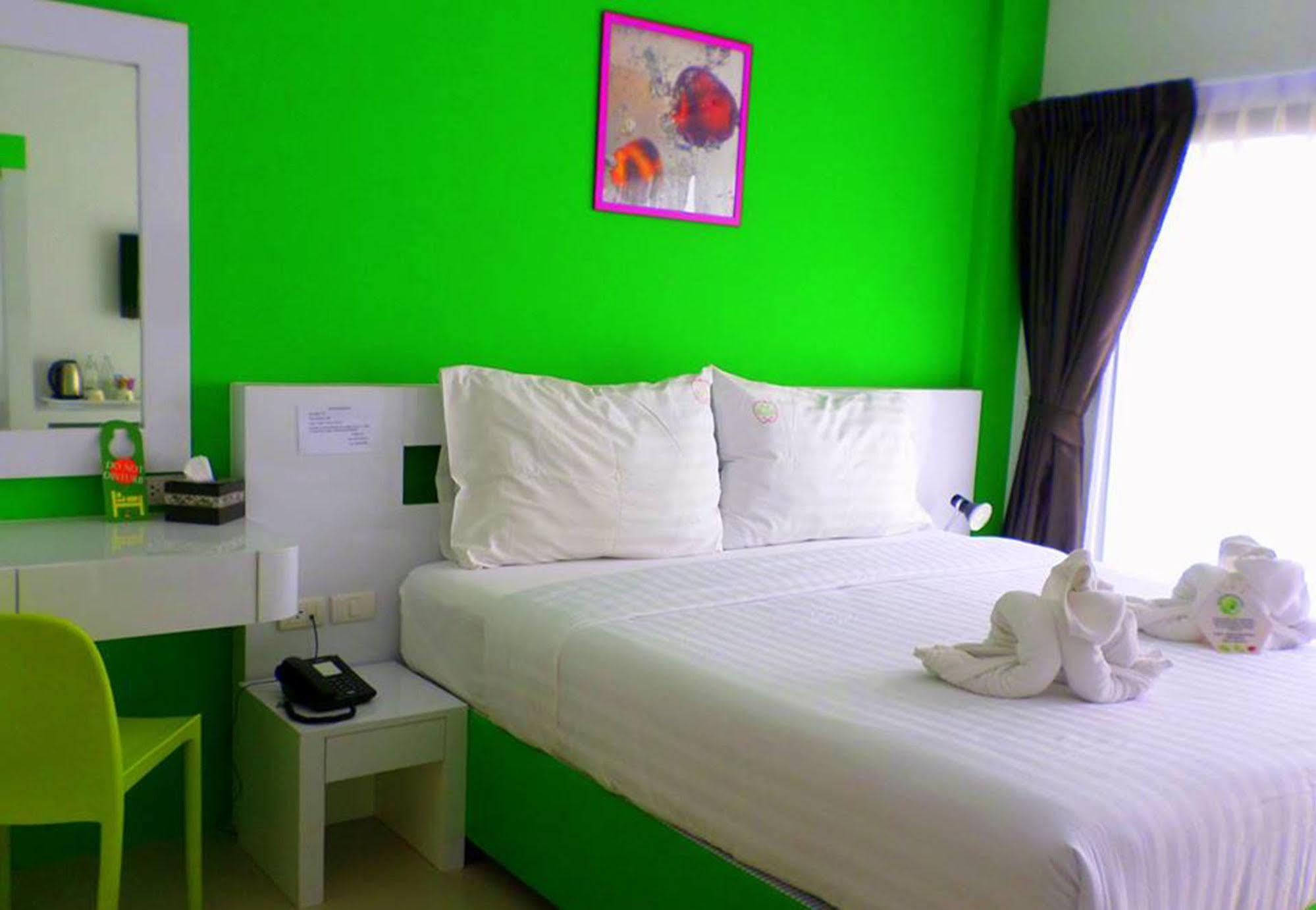 The Frutta Boutique Hotel Patong Екстериор снимка